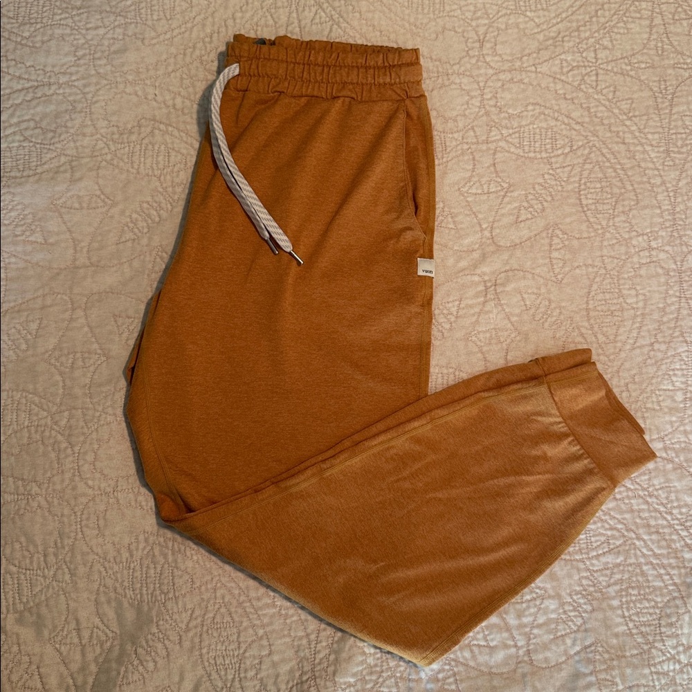 Vuori Mustard Performance Jogger Size Medium